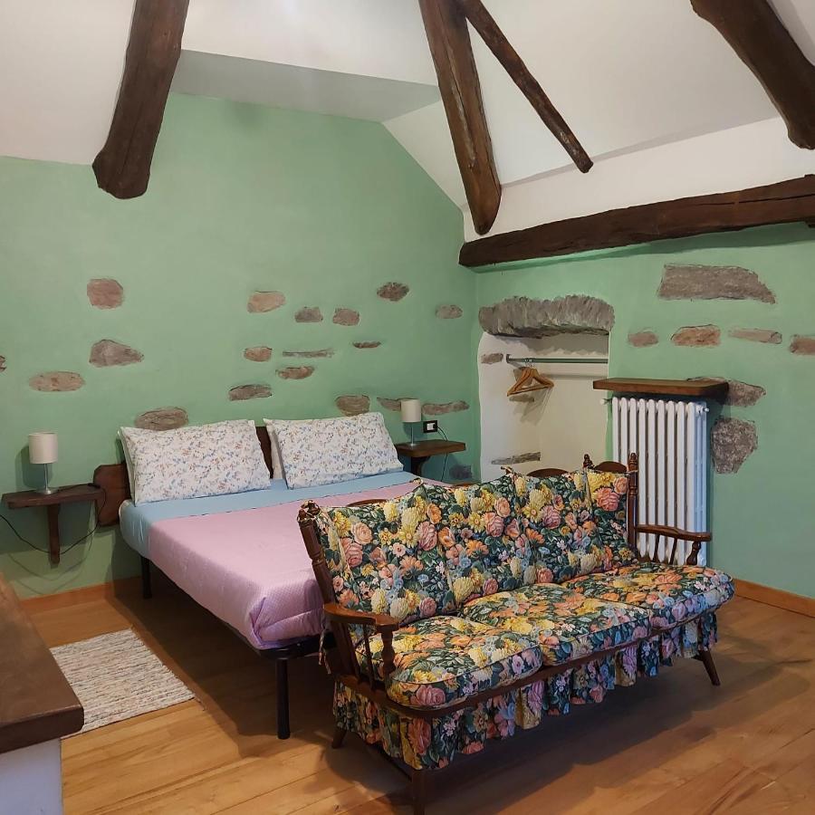 Il Borgo Di Monica Villa Domodossola Eksteriør bilde