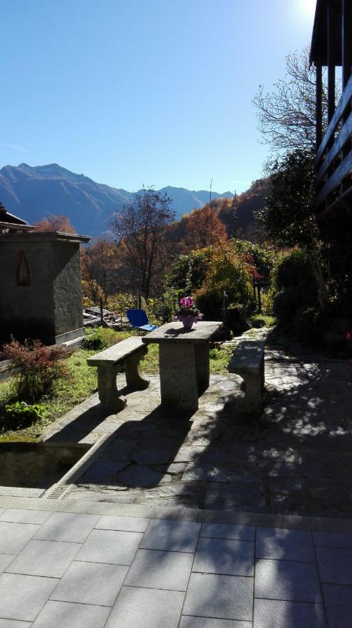 Il Borgo Di Monica Villa Domodossola Eksteriør bilde