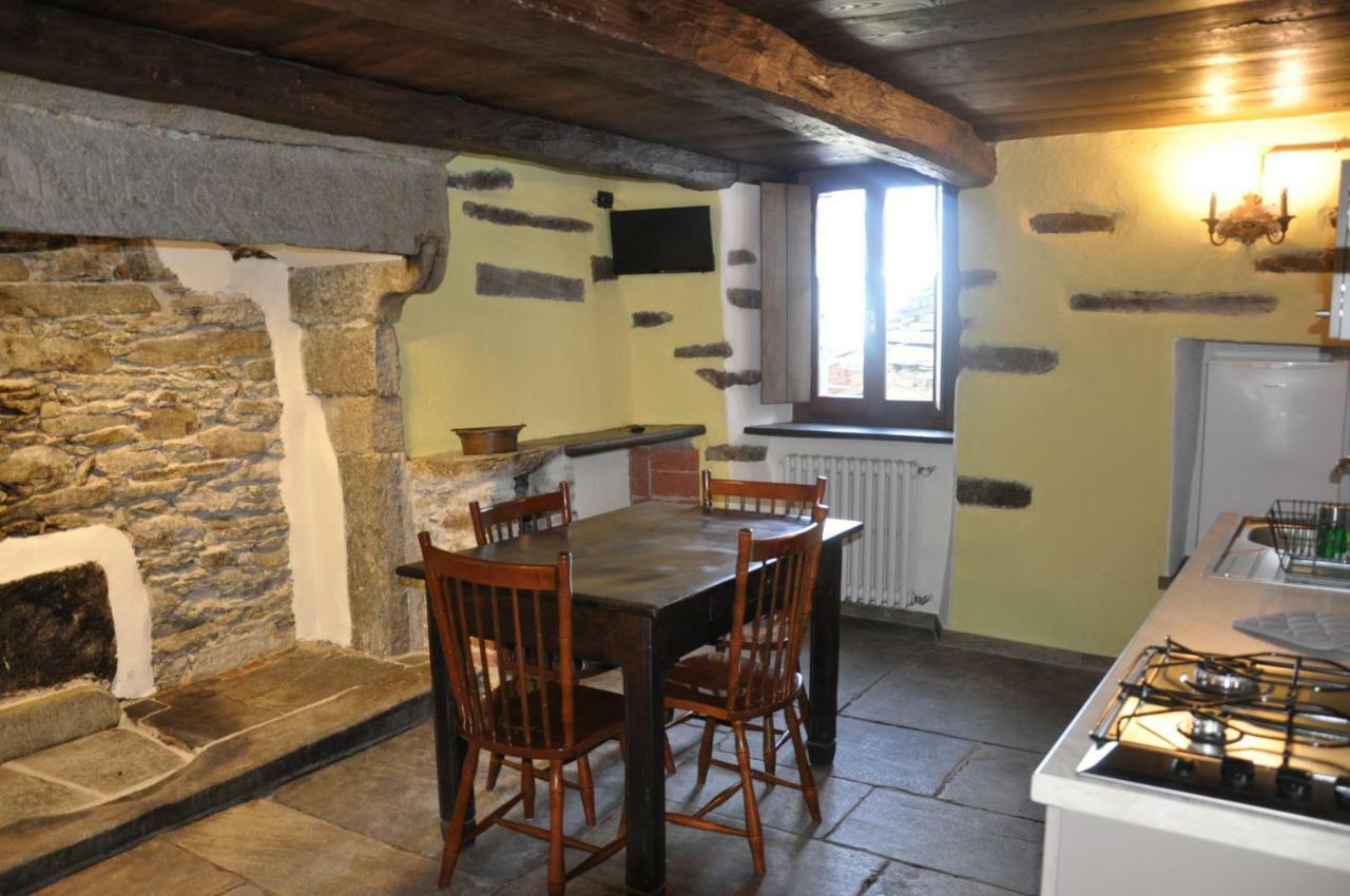Il Borgo Di Monica Villa Domodossola Eksteriør bilde