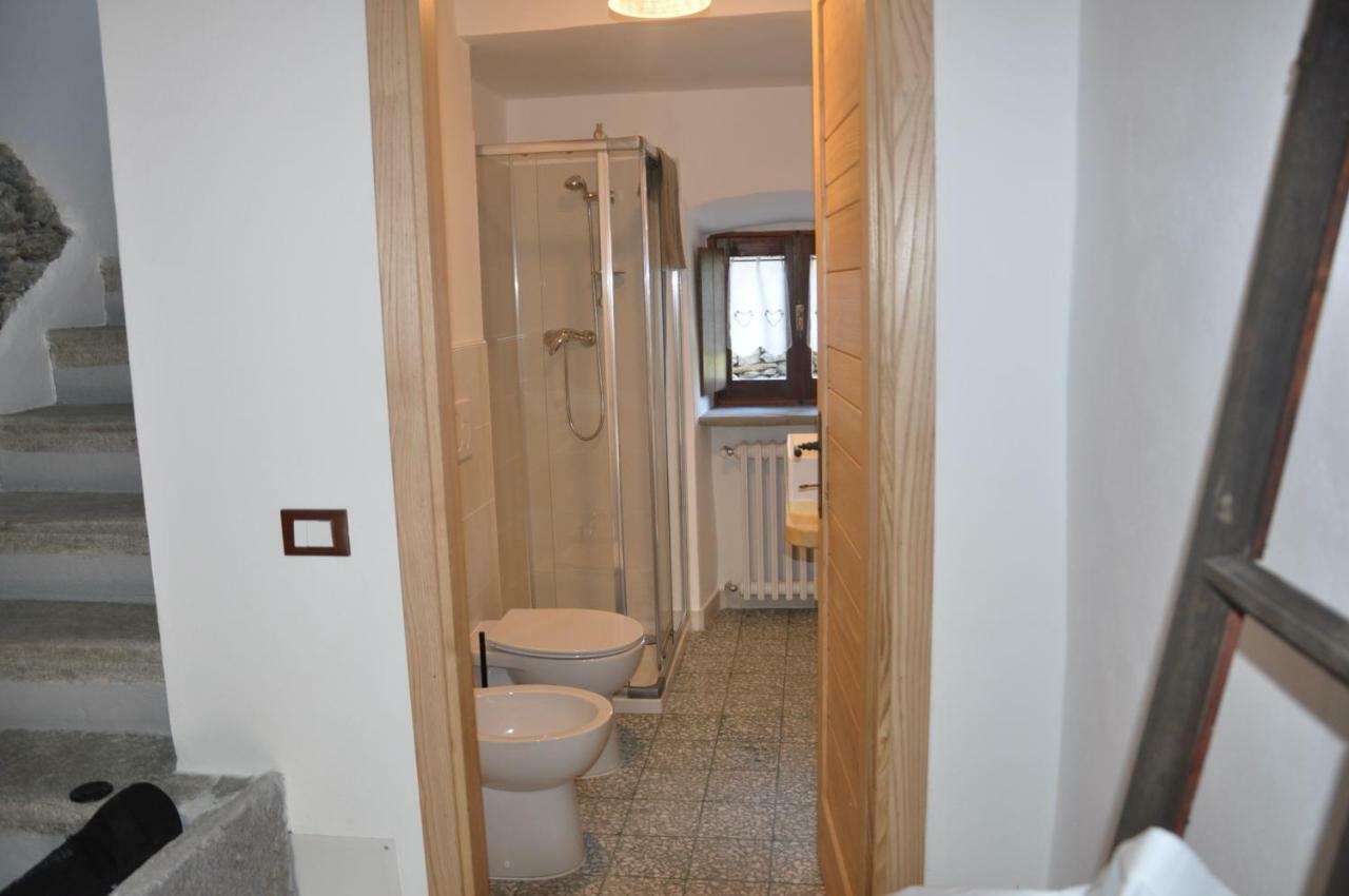Il Borgo Di Monica Villa Domodossola Eksteriør bilde